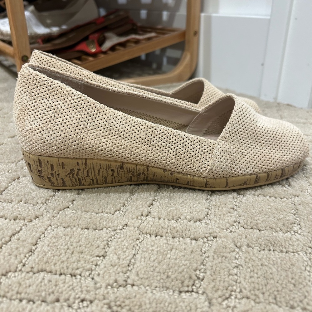 AEROSOLES Wedges